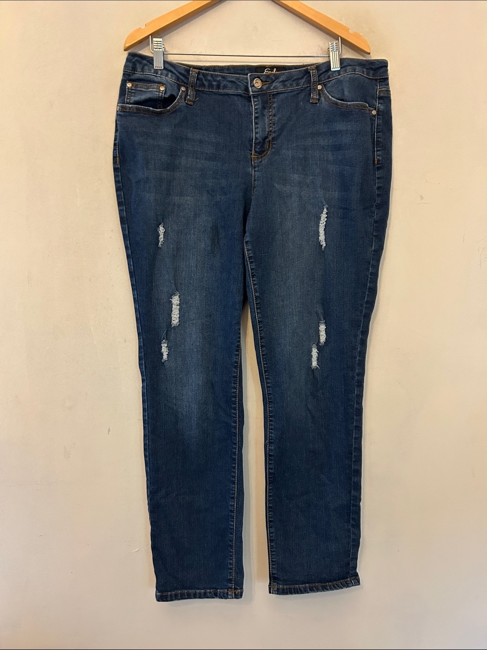 Women’s Dark Blue Distressed Stretch Jeans Size 18